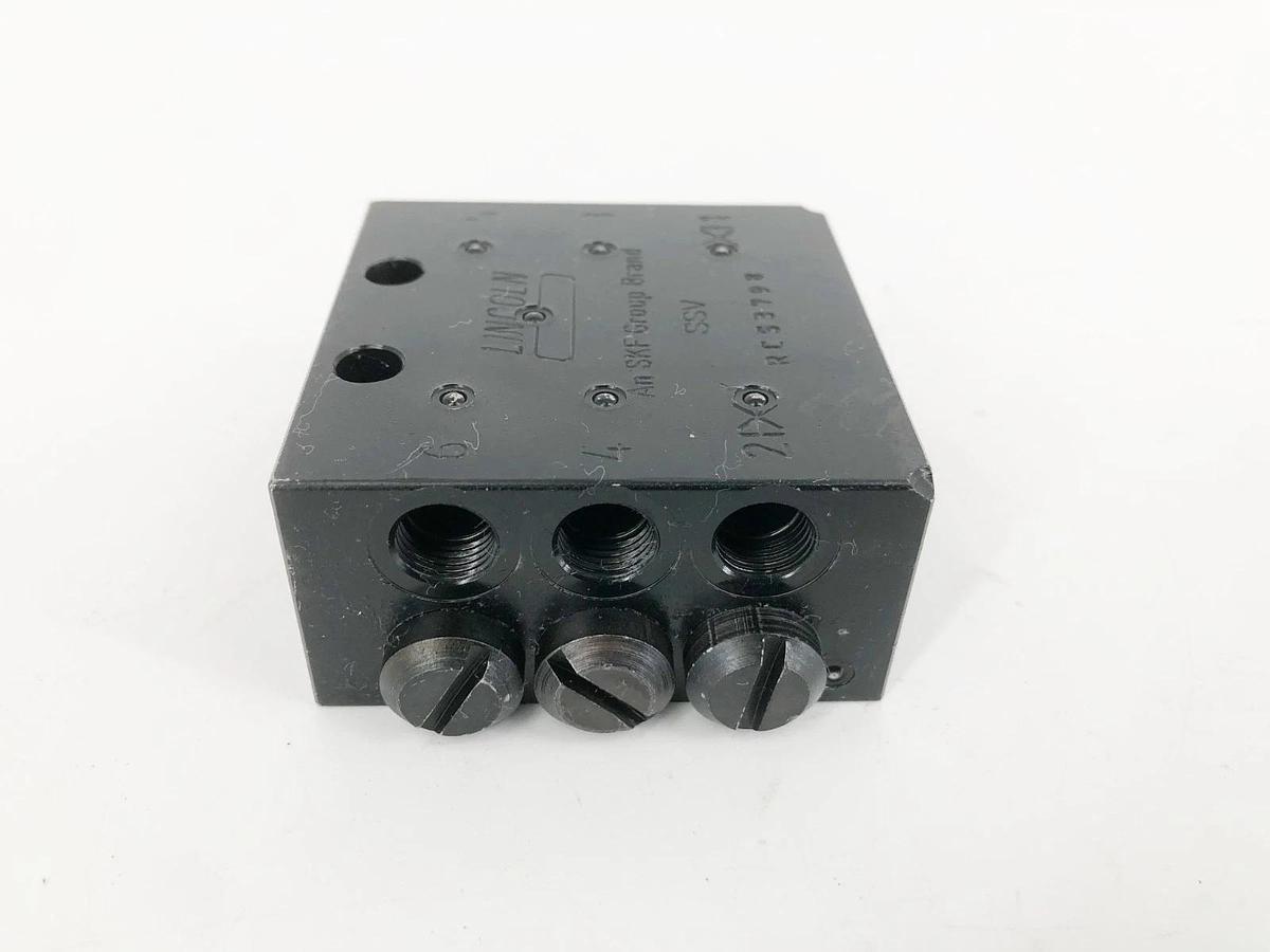 New SKF Lincoln 619-26473-1 Progressive Distributor SSV-6 - No Box