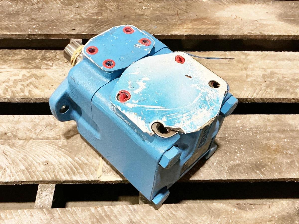 Refurbished Eaton Vickers 45V42A-86C22L Gear Pump Rebuilt 02-137143-7