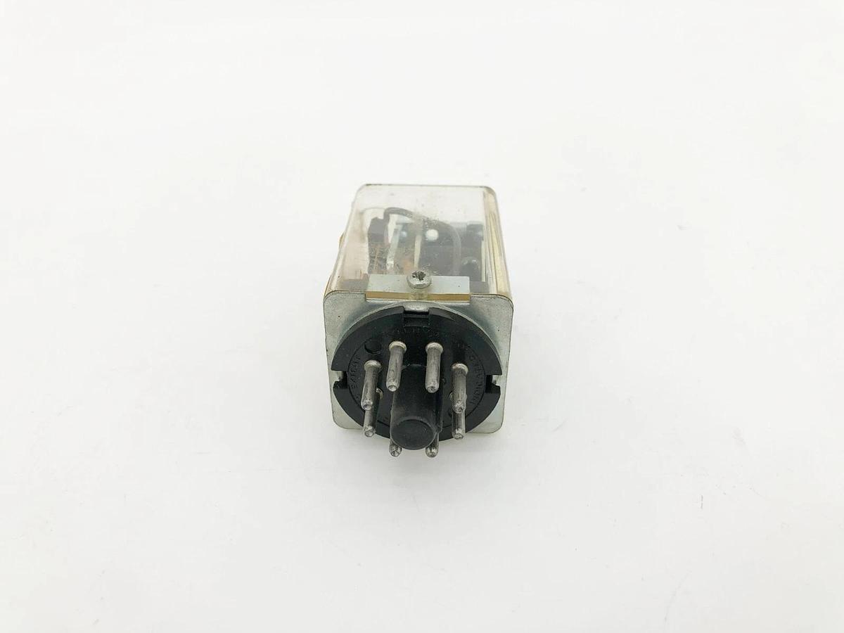Used Eagle Signal 22Q2CA240 Round Base Relay 240VAC 50/60Hz K83