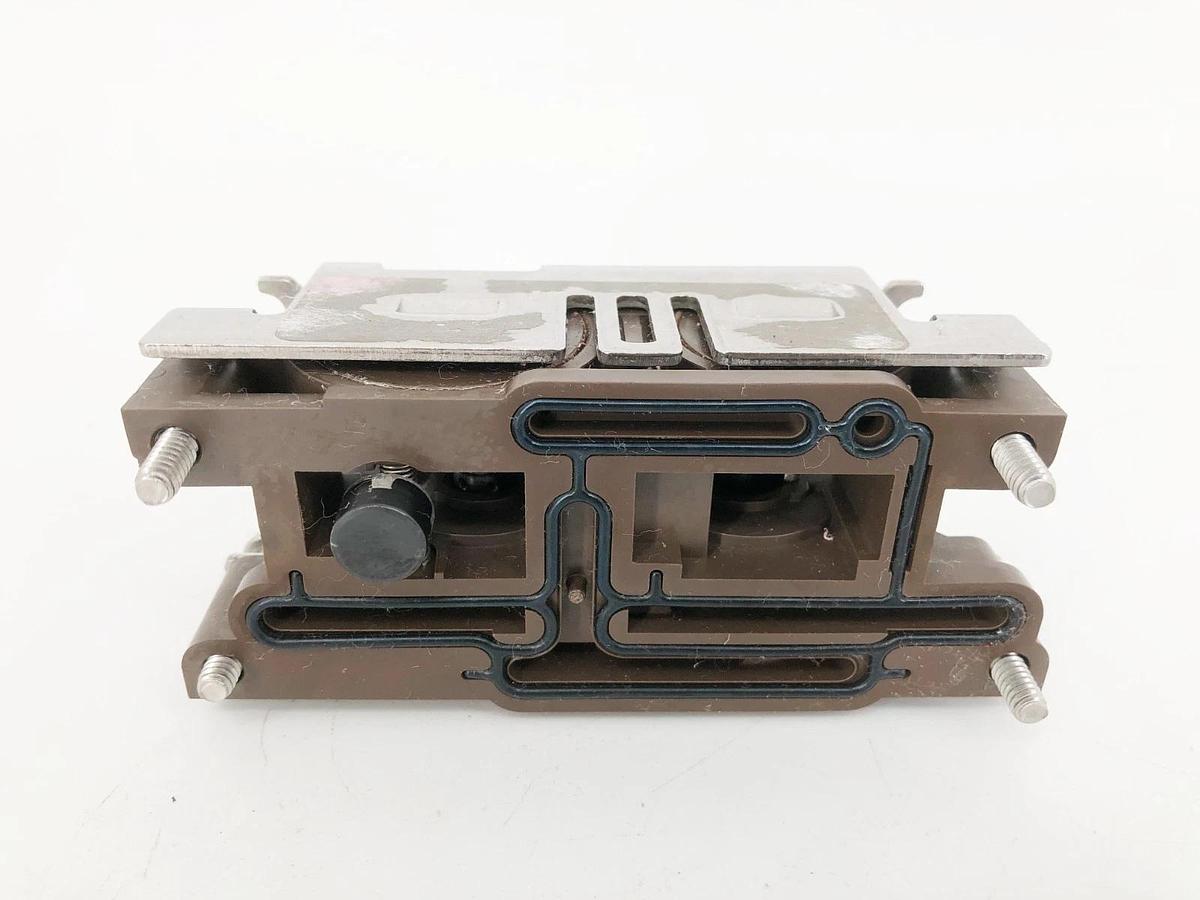 New Emerson Fisher 38B5786X132 Direct Acting Relay C - No Box