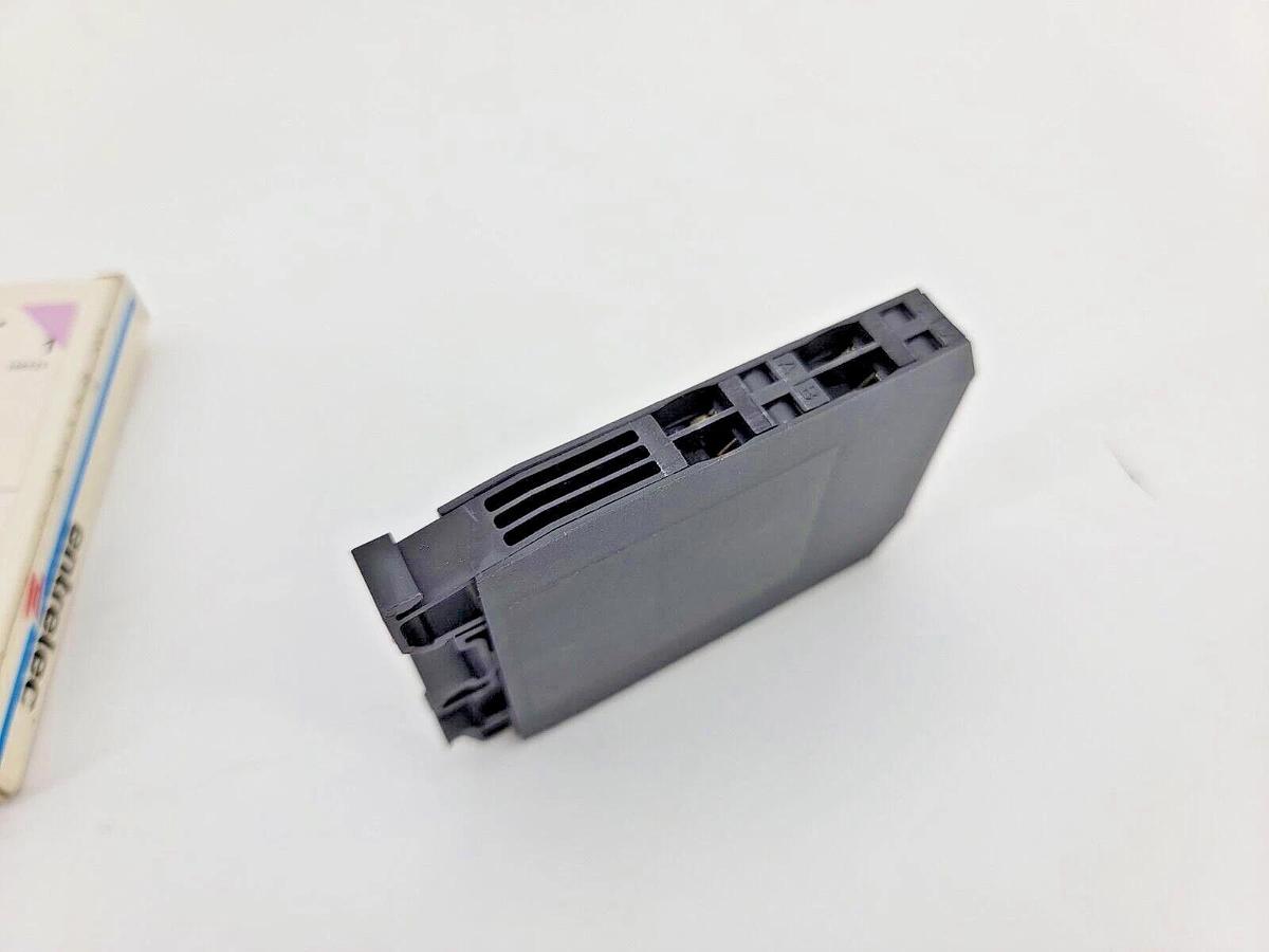 New Entrelec RB121B-230VAC Interface Block 230VAC 50Hz 0030 006 27