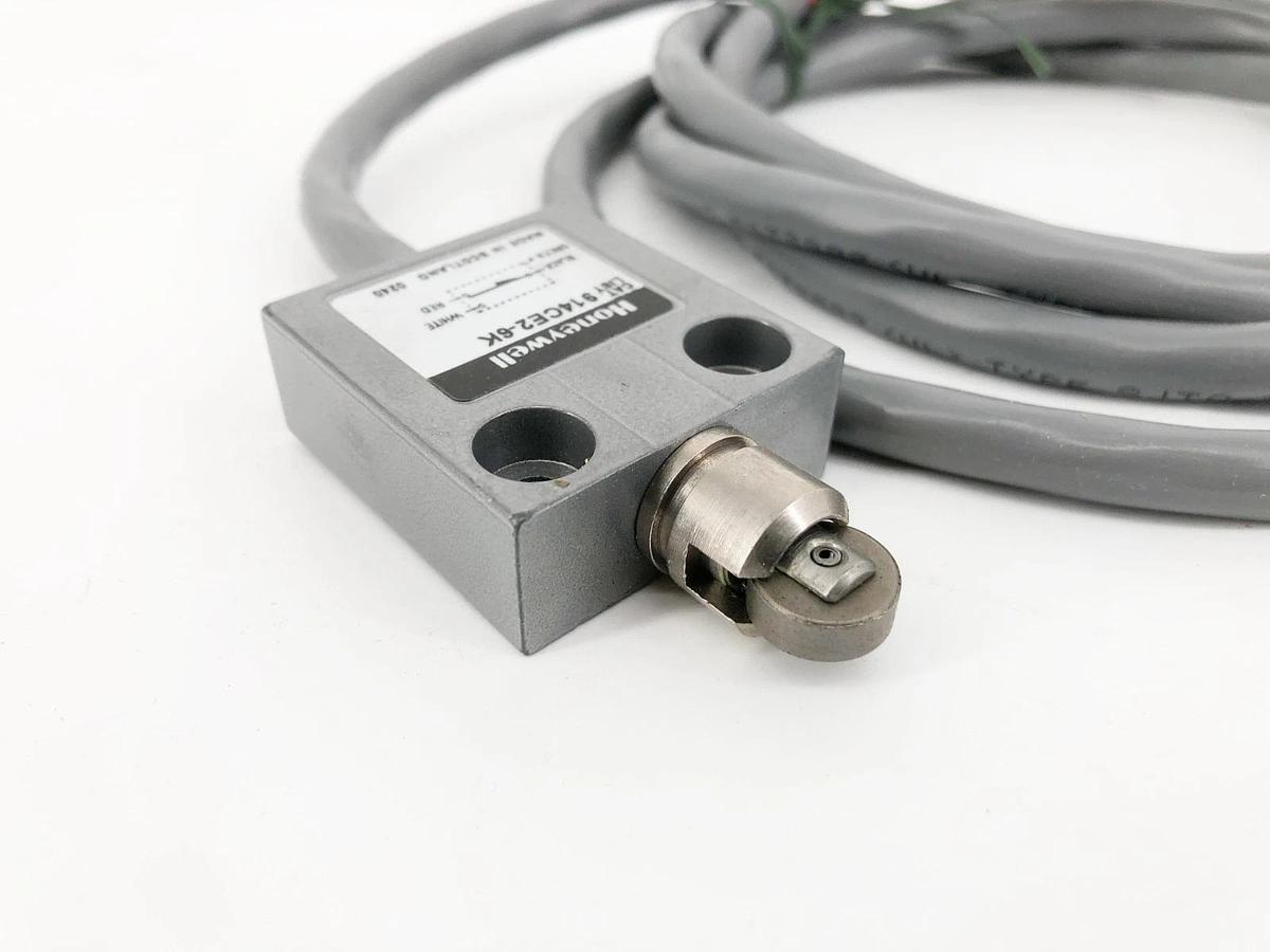 New Honeywell 914CE2-6K Miniature Switch Top Roller Plunger 1NC/1NO