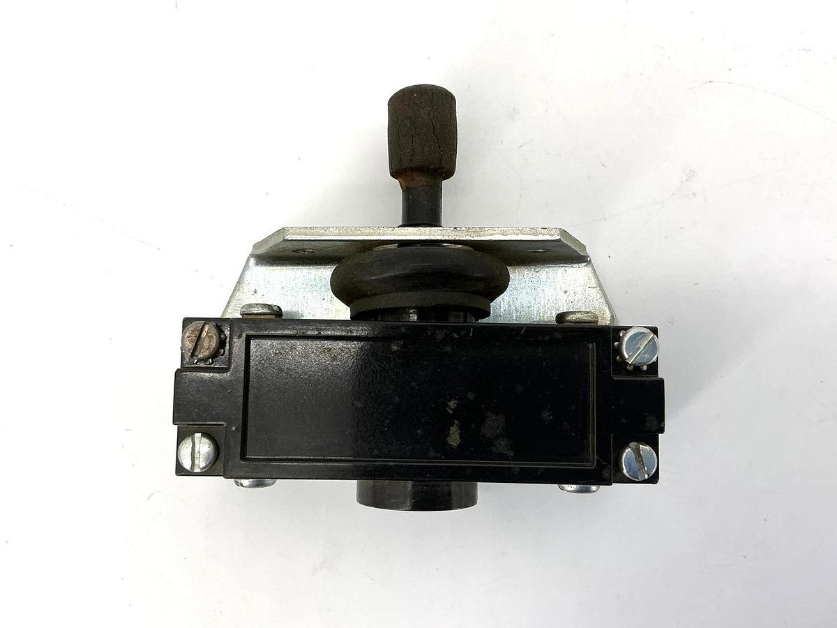 Used Unbranded 079-9744 Pressure Switch Push & Pull / Up & Down 0799744