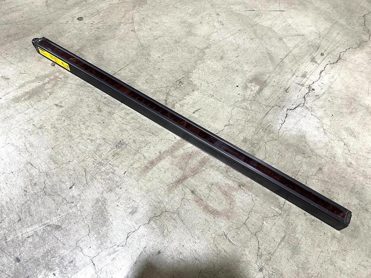 New Banner Engineering BMEL3616A Mini-Array 38545 Emitter Sensor 35.6" - No Box