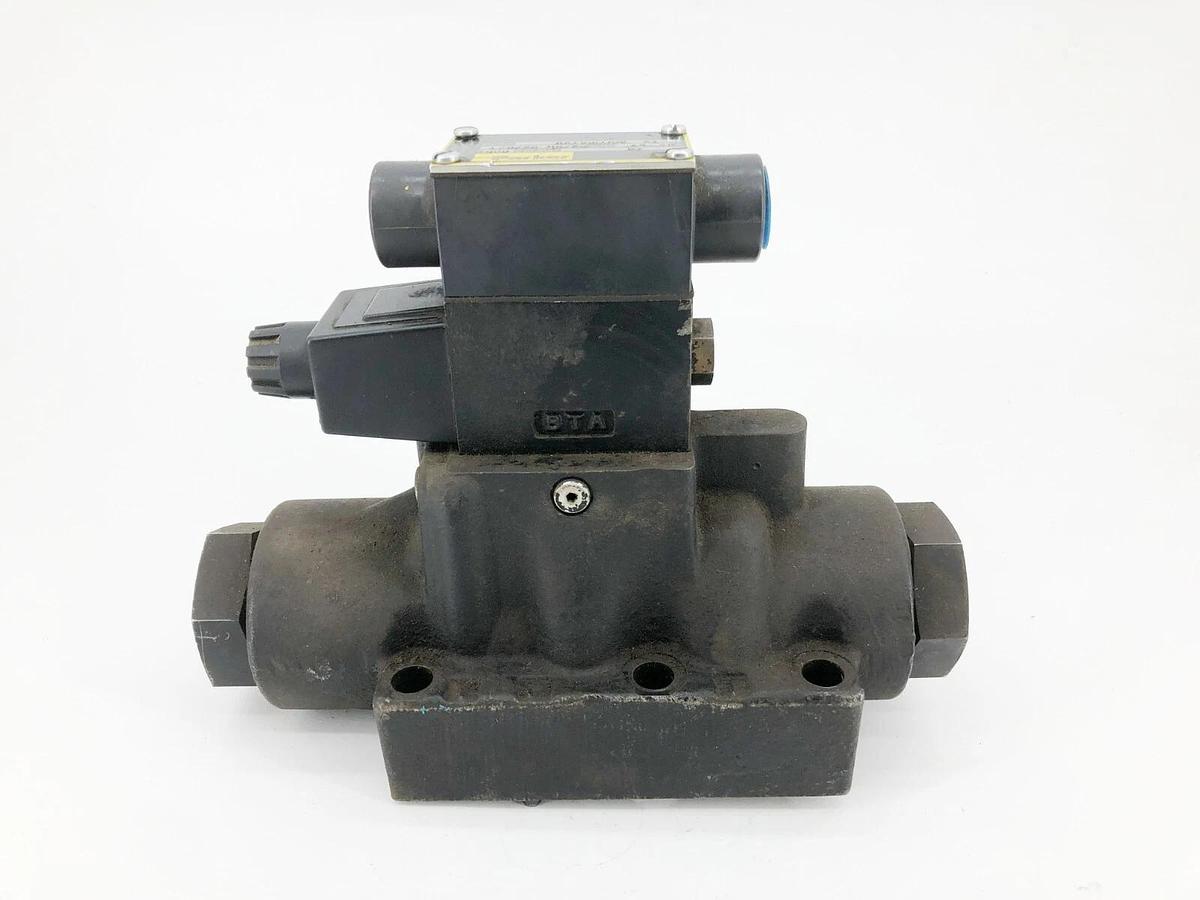 New Parker D61VW1B1Y 51 Directional Control Valve 120/60-110/50 .49-.58A 3000psi