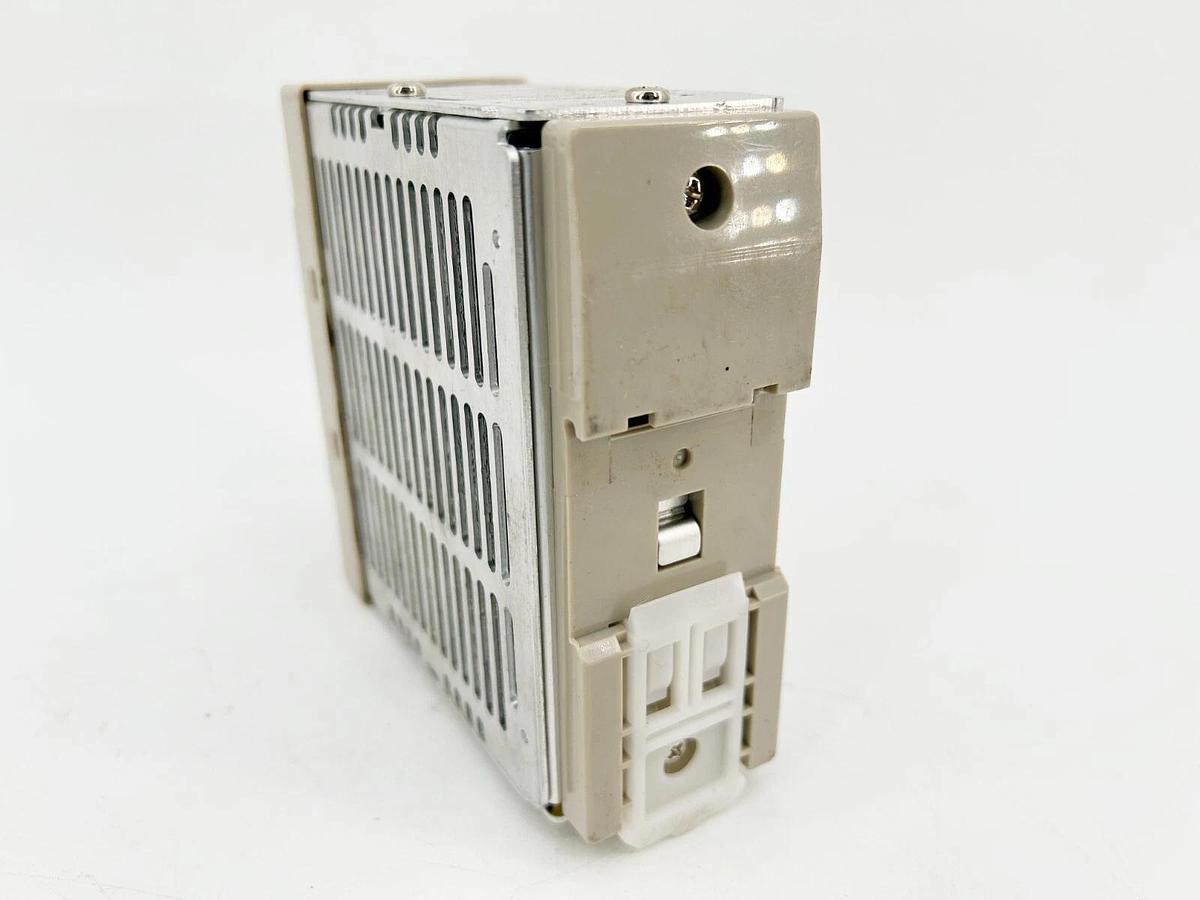 Used Omron S8VS-09024A/ED2 Switch Mode Power Supply S8VS 240Vac 90W