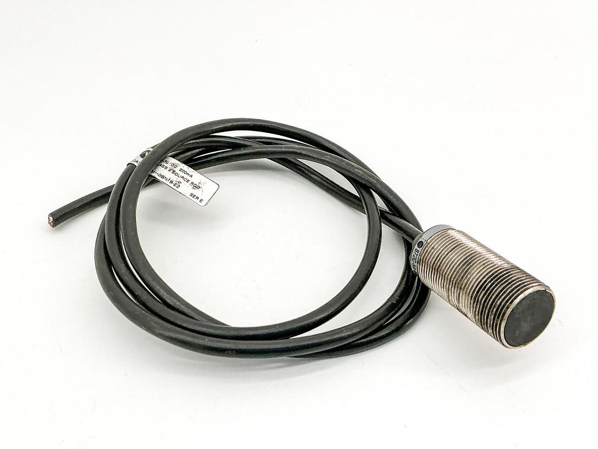 Used Allen Bradley 872C-MH8BN18-E2 Inductive Proximity Sensor 10-30VDC 200mA Ser.E