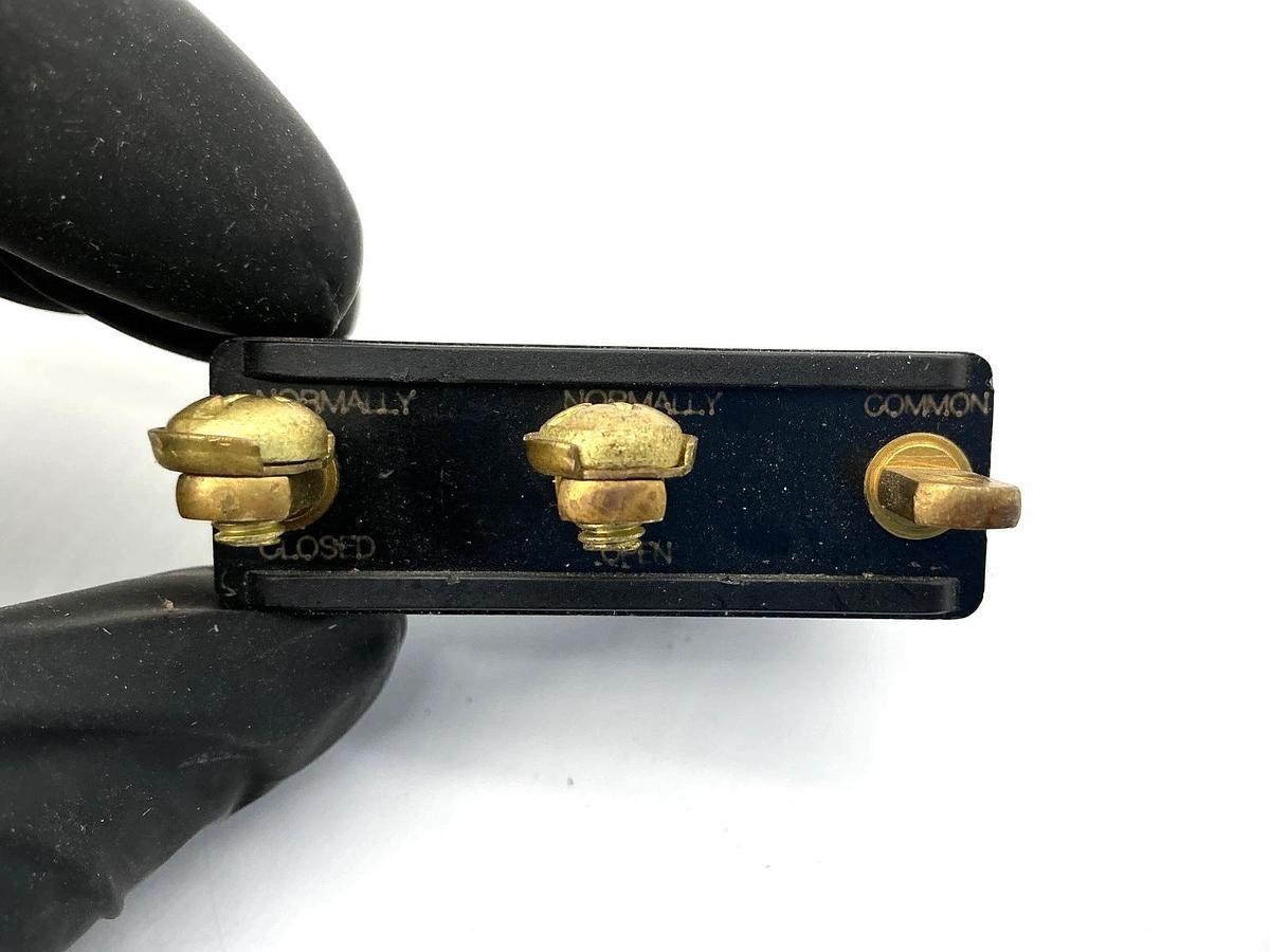 Used Lot of 2 Micro Switch BA-2RB-P4 Limit Switch 20A 120VAC BA2RBP4
