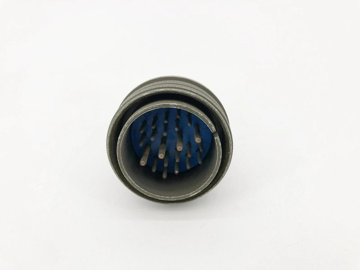 New Amphenol 97-3106A28-11P Circular Connector Receptacle 22 Position