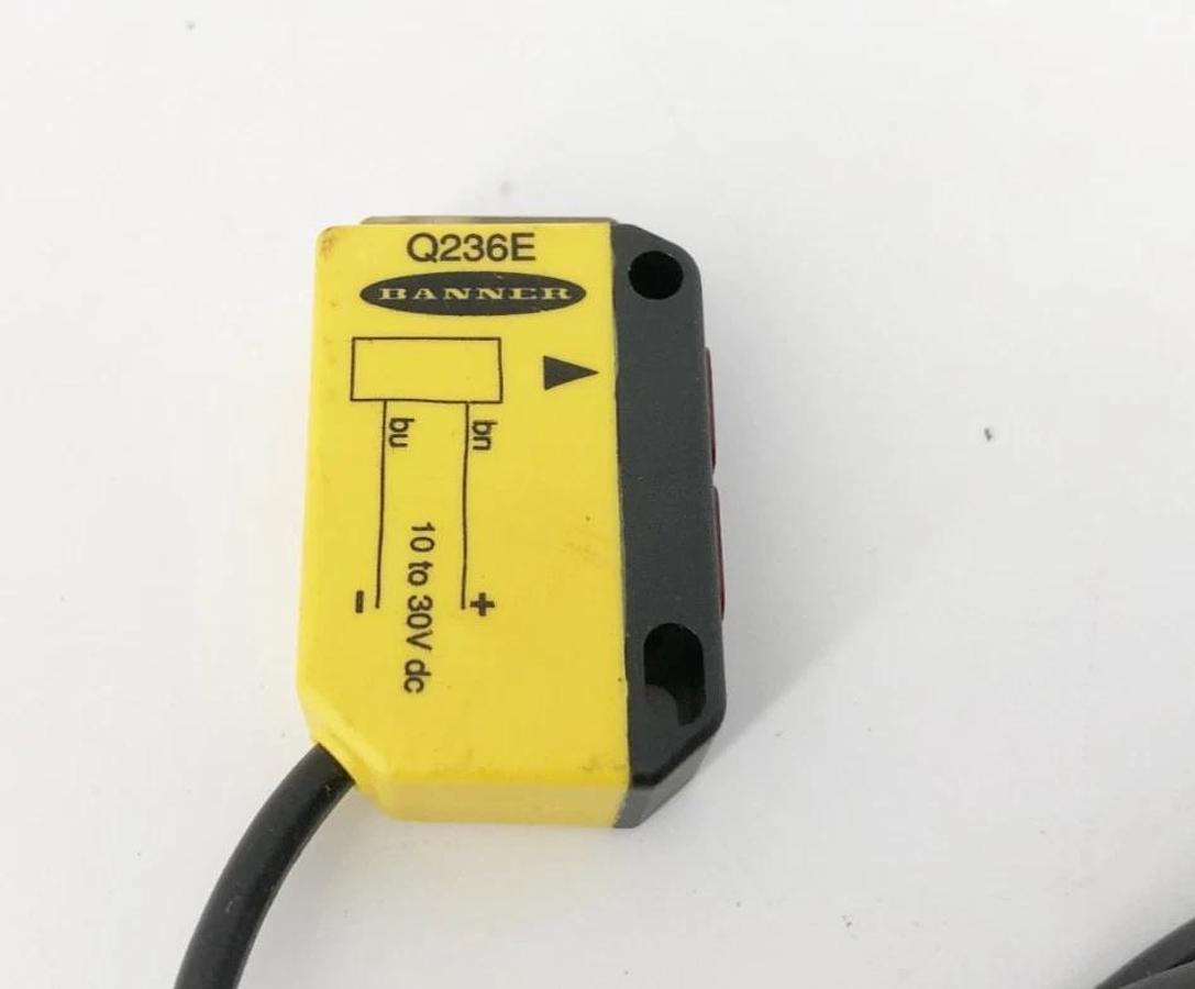 New Banner Q236E Photoelectric Sensor 10-32VDC - No Box