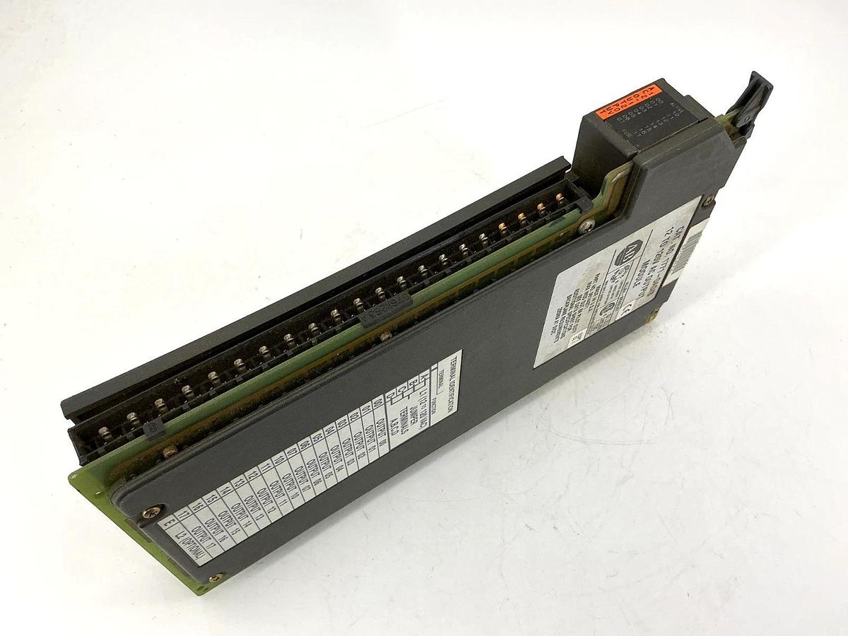 Used Allen Bradley 1771-OAD Ser B AC Output Module 16-Point 12-120VAC 50/60HZ 1771OAD