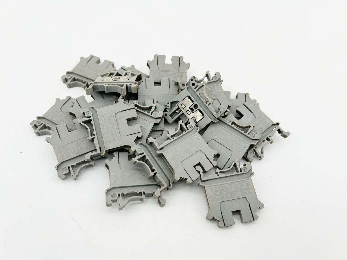 Used Lot of 18 Phoenix Contact VDE0611 Terminal Block 2.5MM 25A Type 4 28AWG Gray