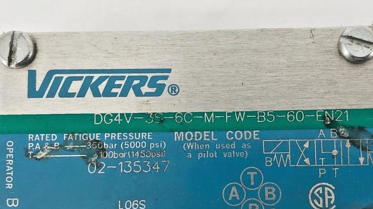 New Vickers DG4V-3S-6C-M-FW-B5-60-EN21 Directional Valve 120V 02-135347 - No Box