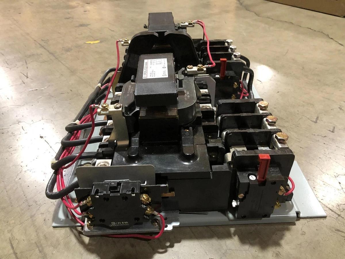 New General Electric CR309U00200NAAAA Reversing Starter 120V Coil Size 3