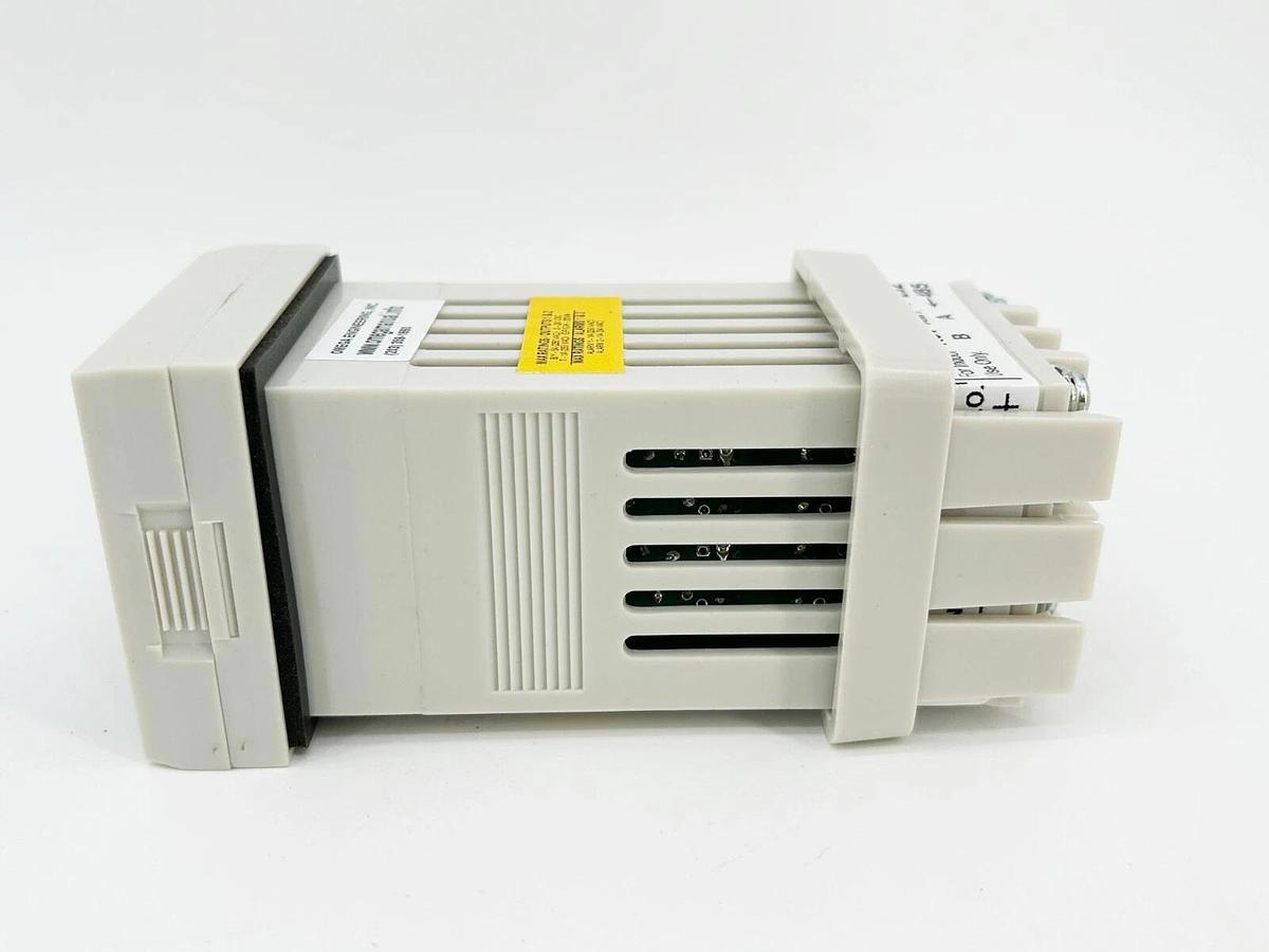 New Omega CN8502TC-R1-R2 Temperature Process Controller Relay CN8500