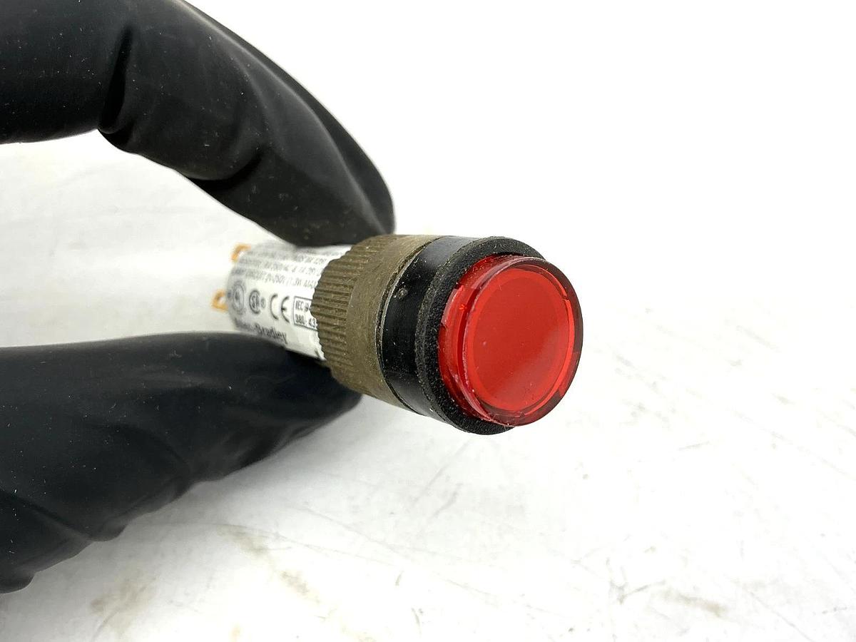 Lot of 3 New Allen Bradley 800A-M2AR24 Ser B Momentary Pushbutton Red 6-Pin