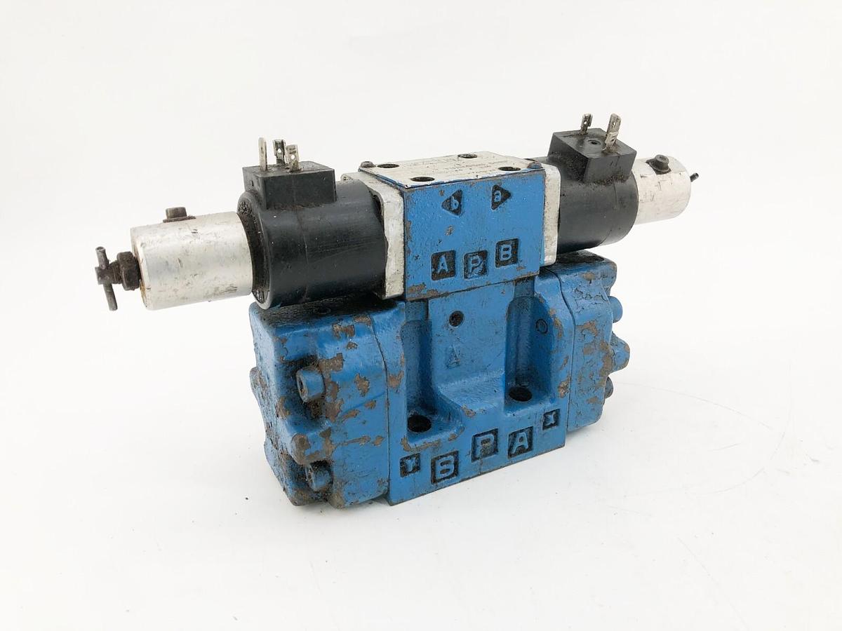 Used Nachi ESD-G03-C540-A-E10 Directional Proportional Valve 24VDC 2Y05239