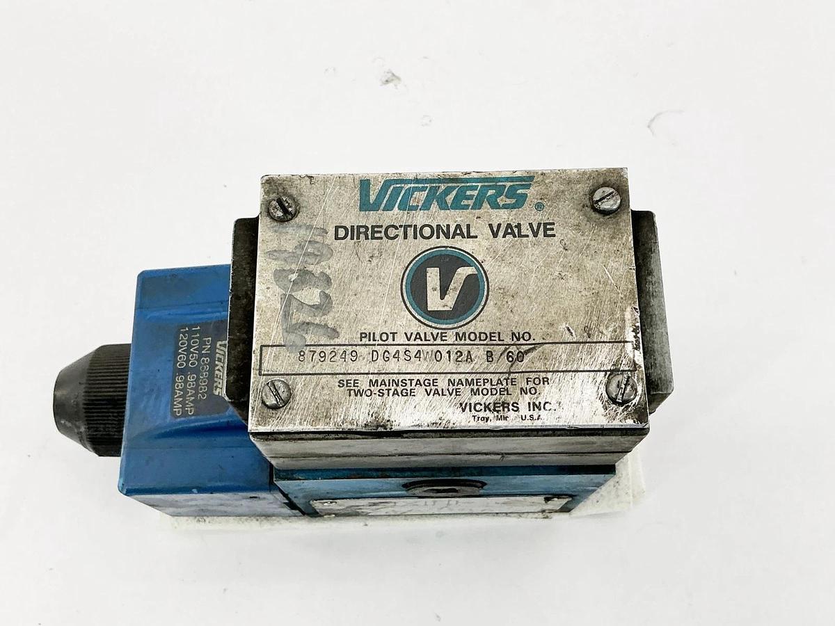 Used Vickers DG4S4W012A-B-60 Solenoid Valve 110/120V 50/60Hz 879249