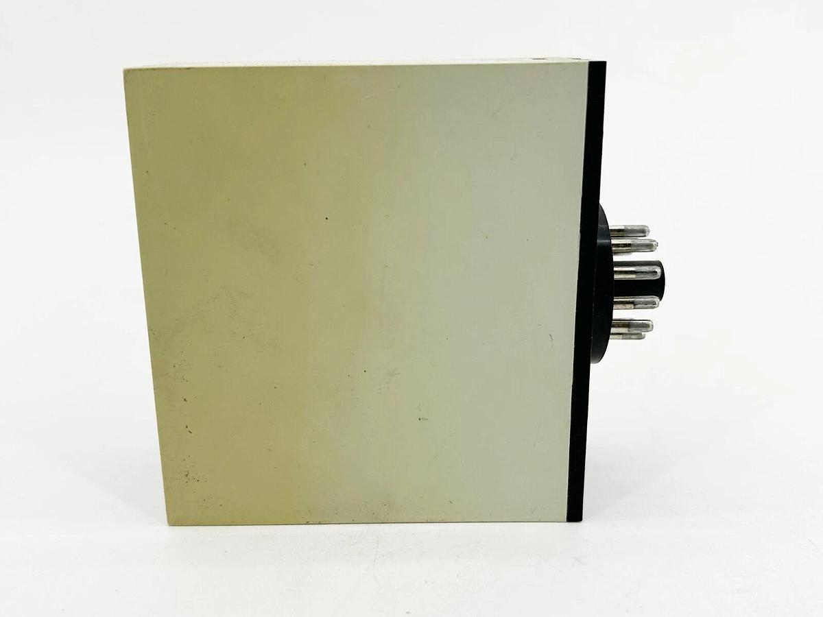 Used Electromatic SV-150-120 Oil Granlates Dual Leval Relay 120V 65Hz 2W