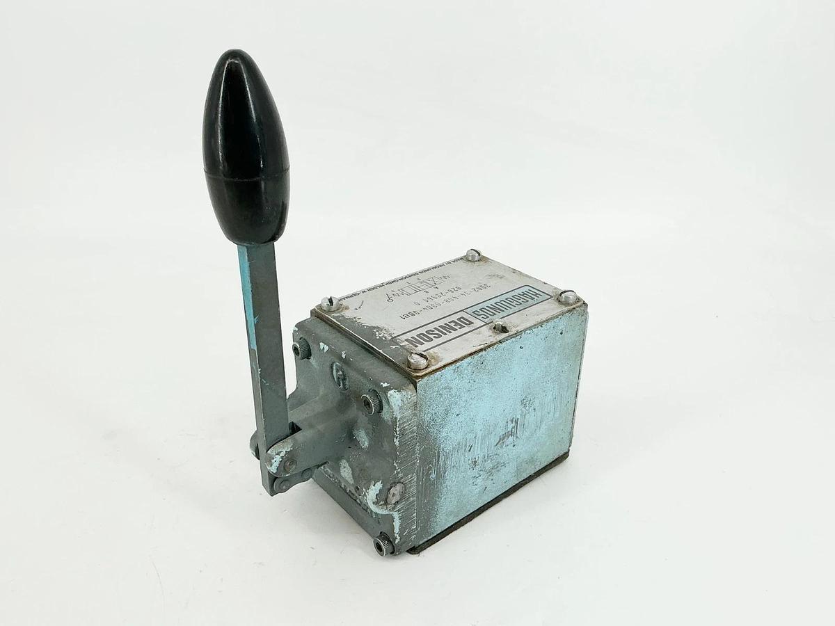 Used Denison 3D02-34-408-0304-00B1 Directional Control Valve 026-29961 0