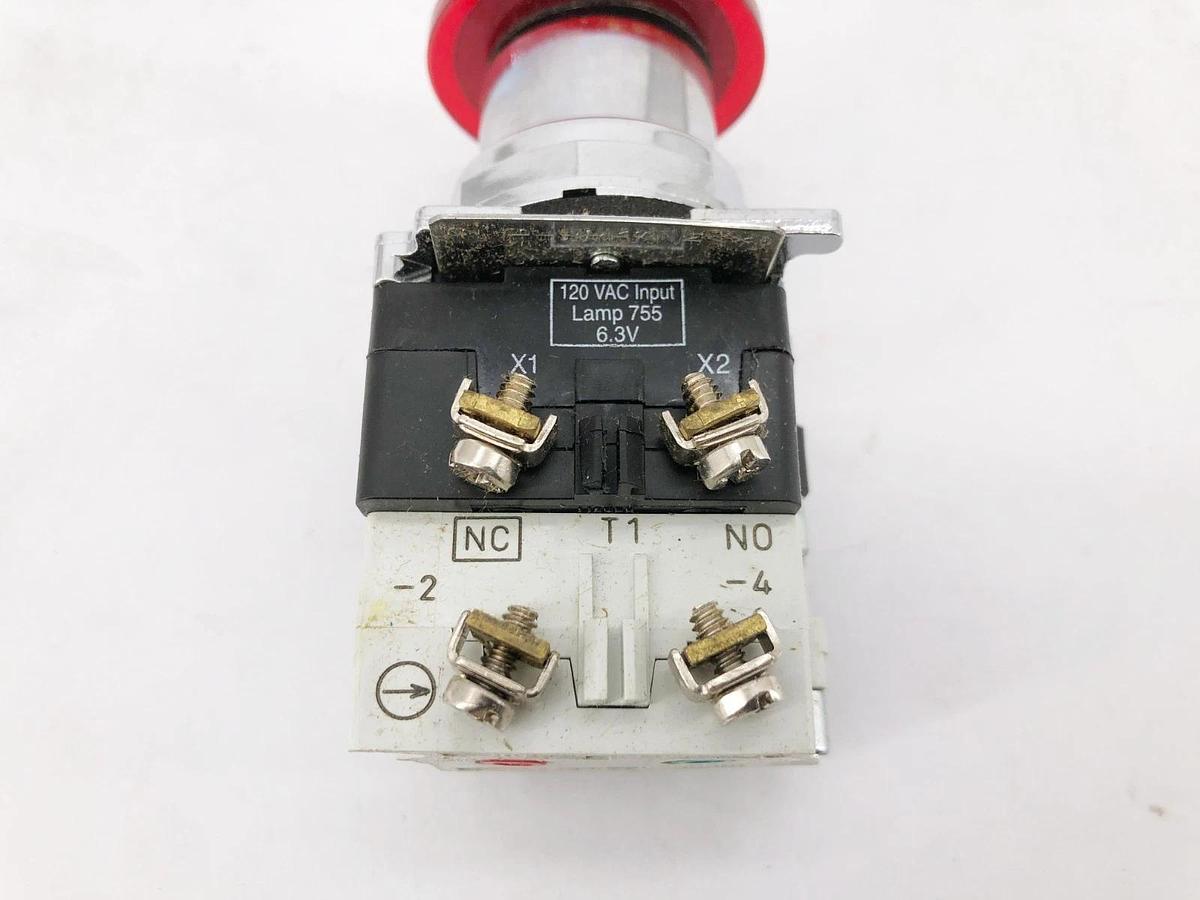 New Cutler-Hammer 10250T563C47-1 Red Illuminated Push-Pull Device 2-Pos