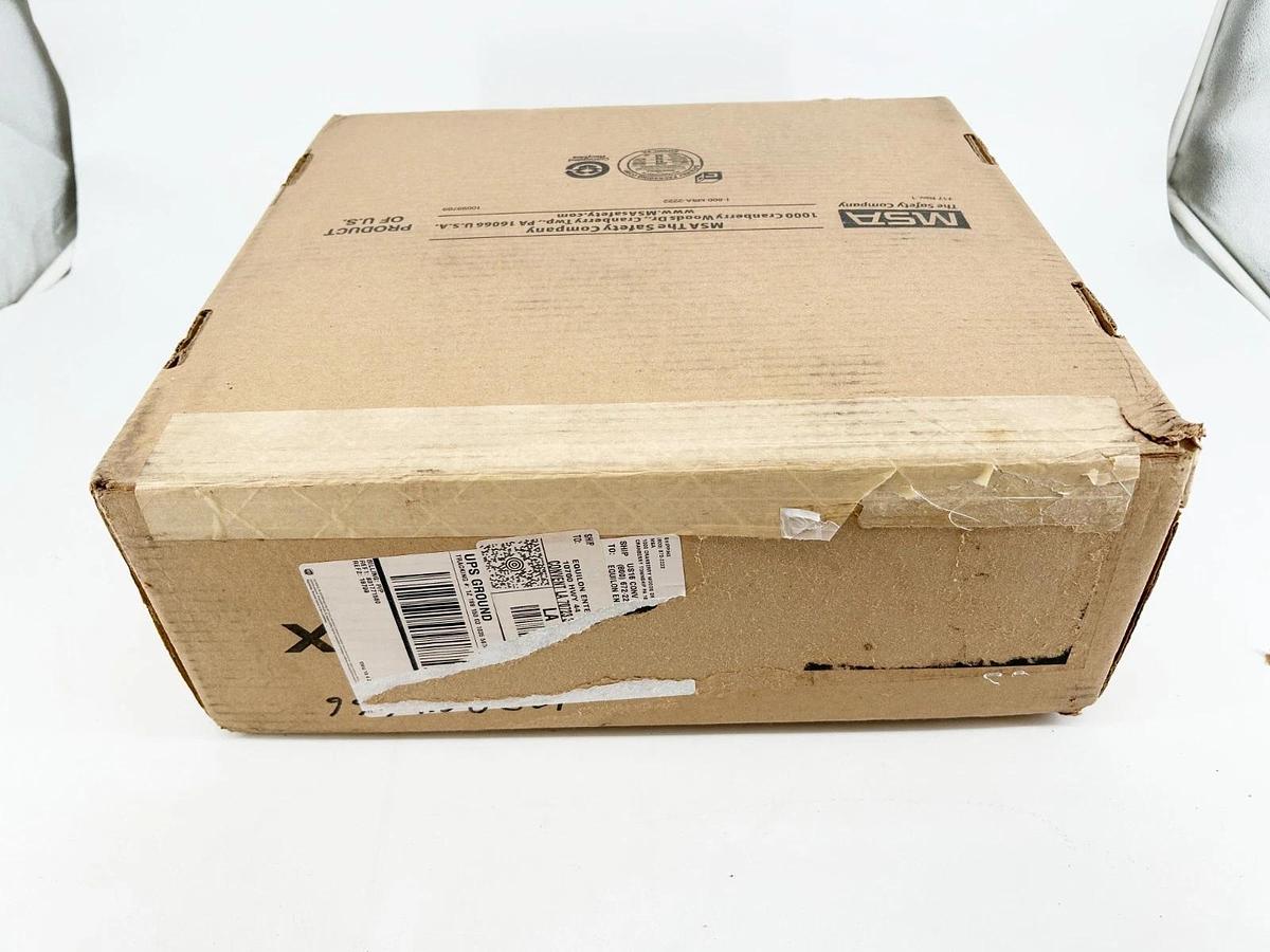 New MSA A-ULTIMAX-XP-E-31-U-3-D-0-0-0-0-0-1-0-0 Gas Monitor - Sealed Box