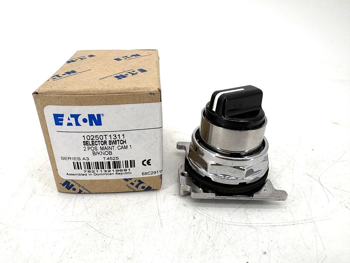 New Eaton 10250T1311 Selector Switch 2-Position Maintained Black Knob