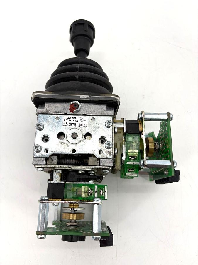 New J.R. Merritt Controls VNSOEA-14031 2-Axis Joystick Spring Returns to Center