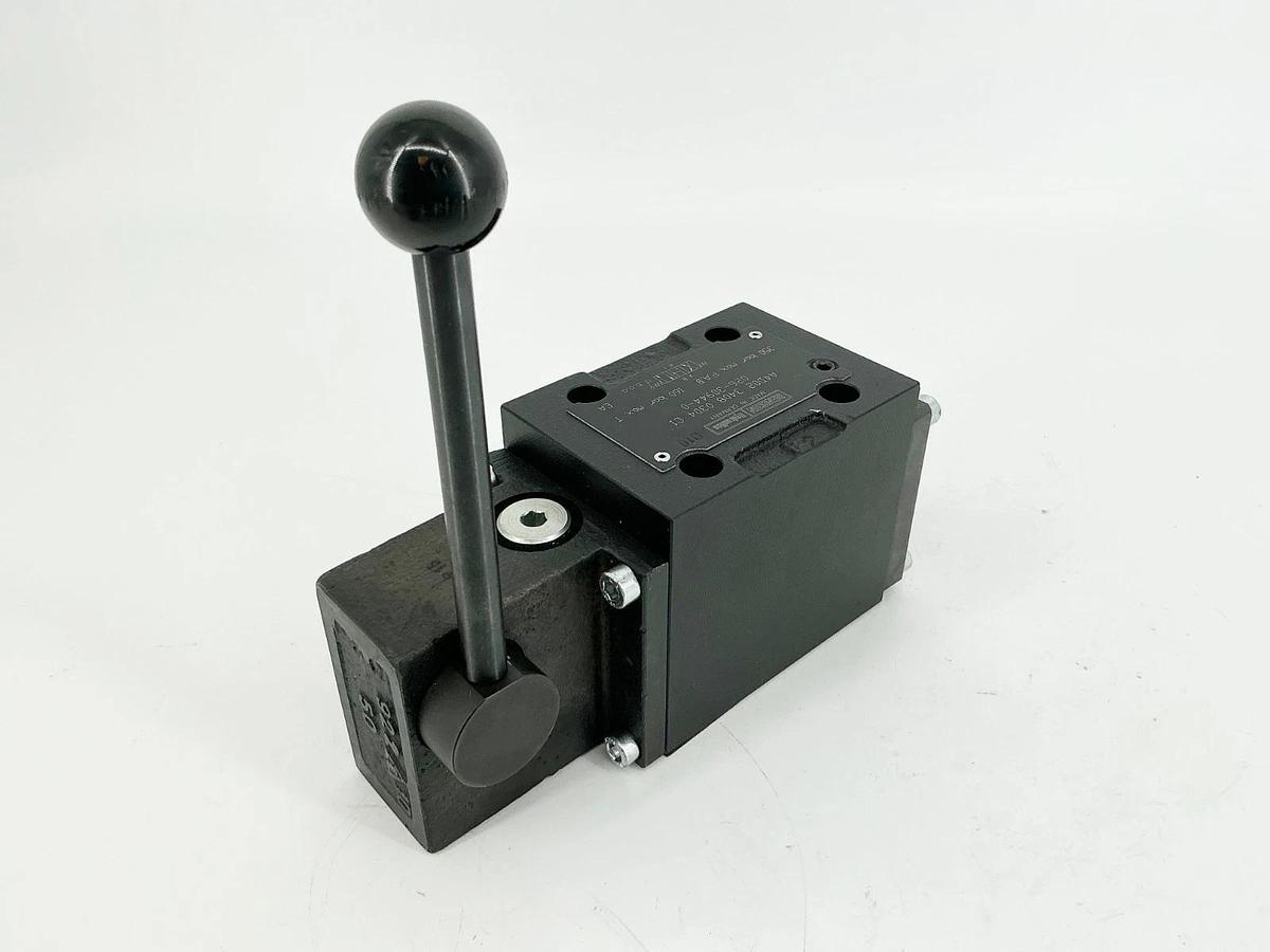 New Denison A4D02 3408 0304 C1 026-30944-0 Control Valve 350Bar - No Box