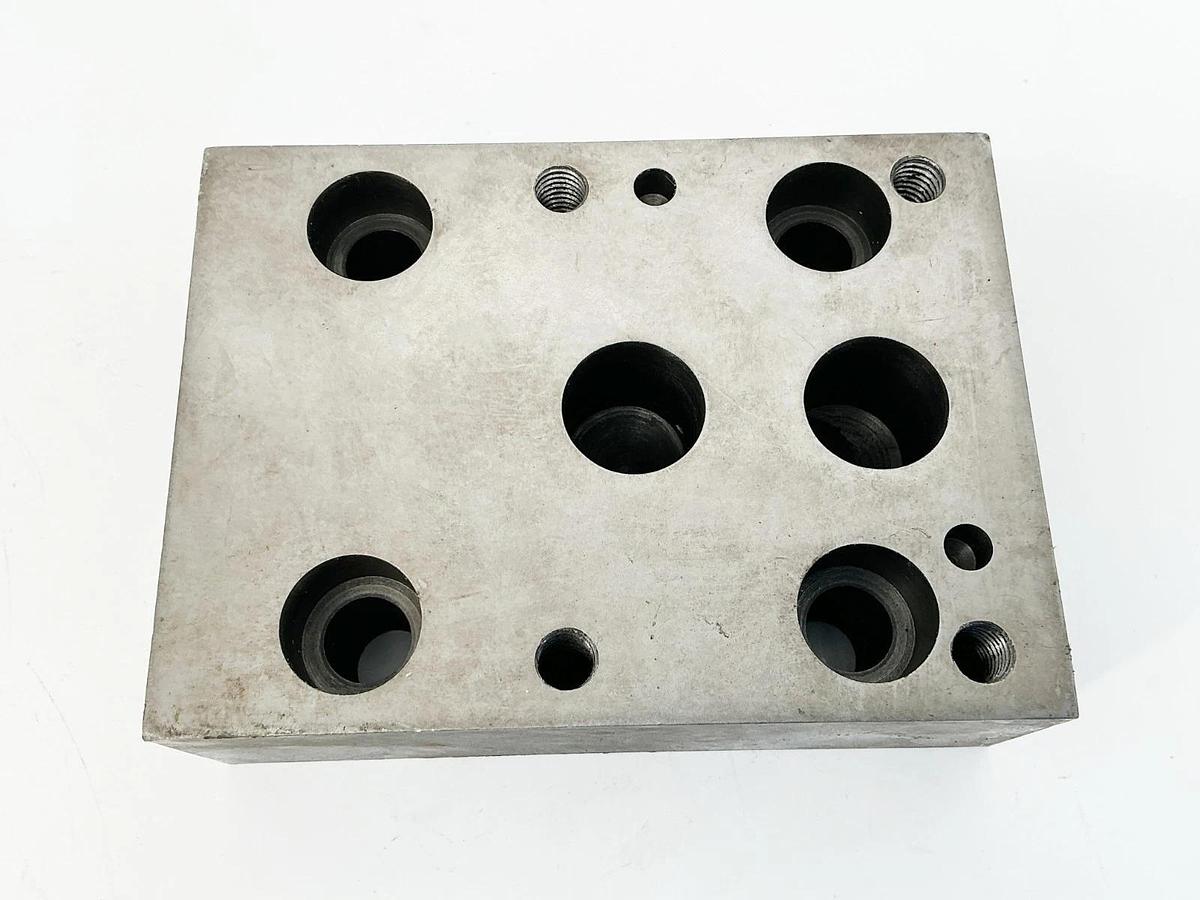 New PMSI 25-895 Hydraulic Valve Manifold Block 15028