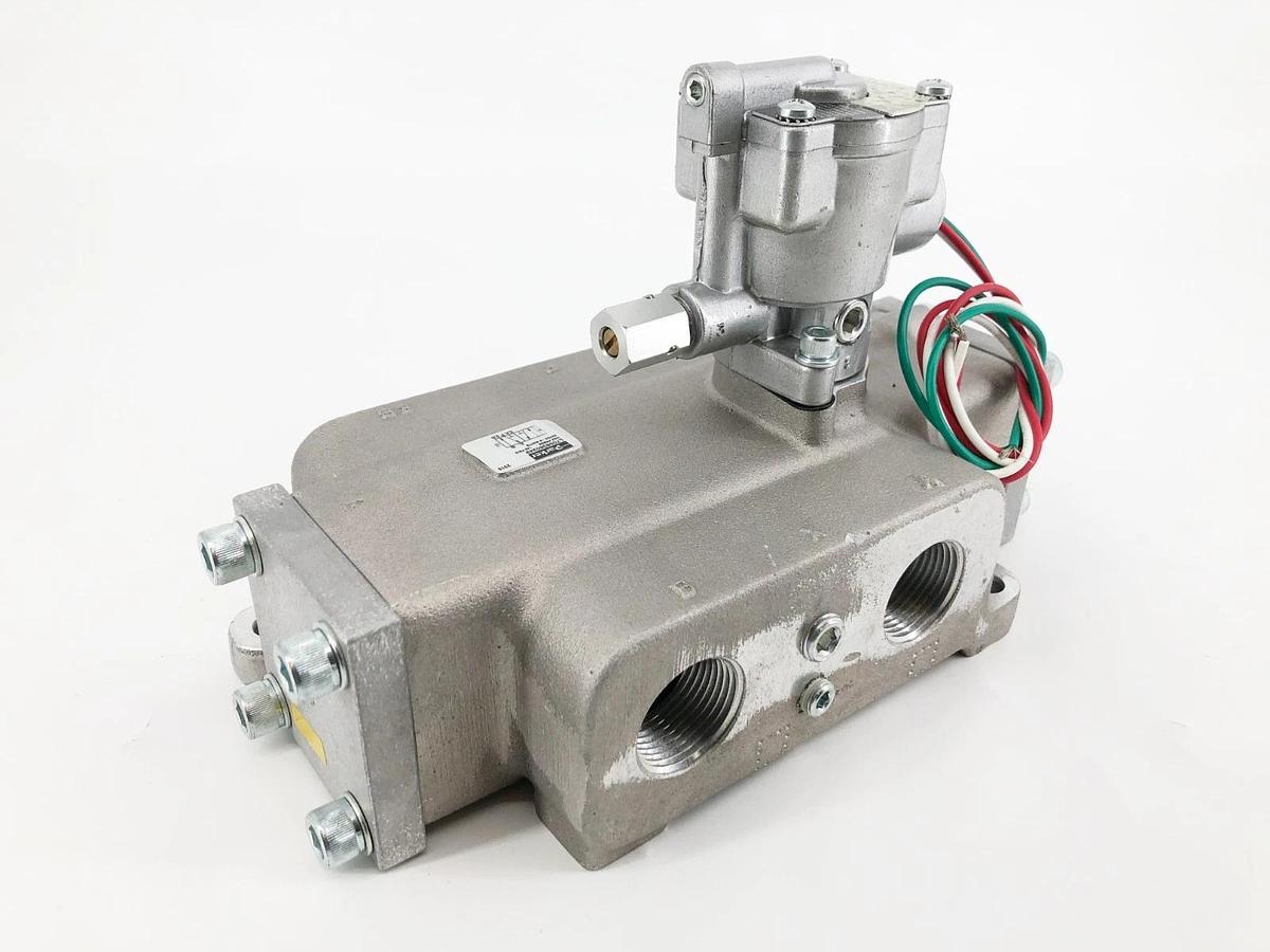 New Parker L7058360249 Solenoid Air Control Valve 24VDC 1" 2-Pos. K025303549