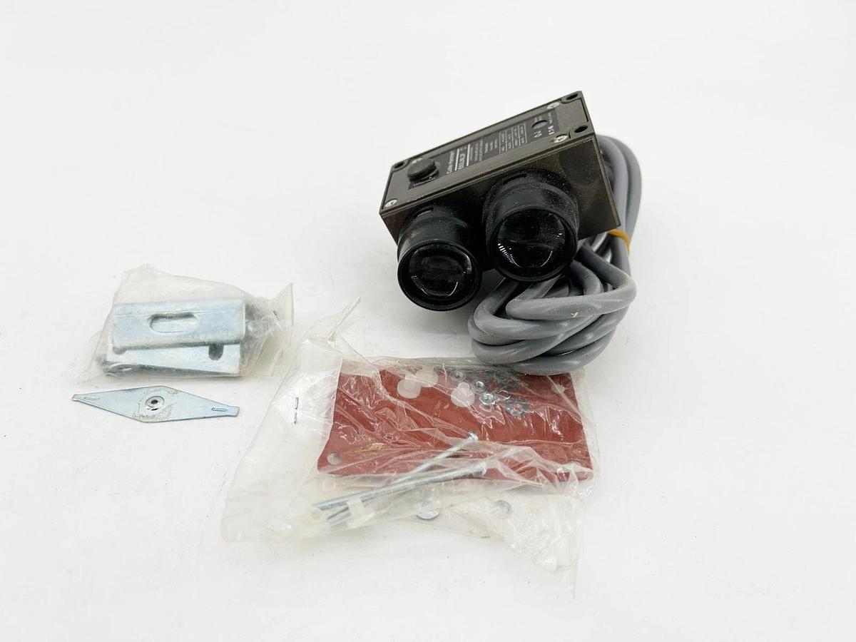 New Cutler Hammer E65LNL2F Diffuse-Reflective Photelectric Sensor 80MA Max 24VDC