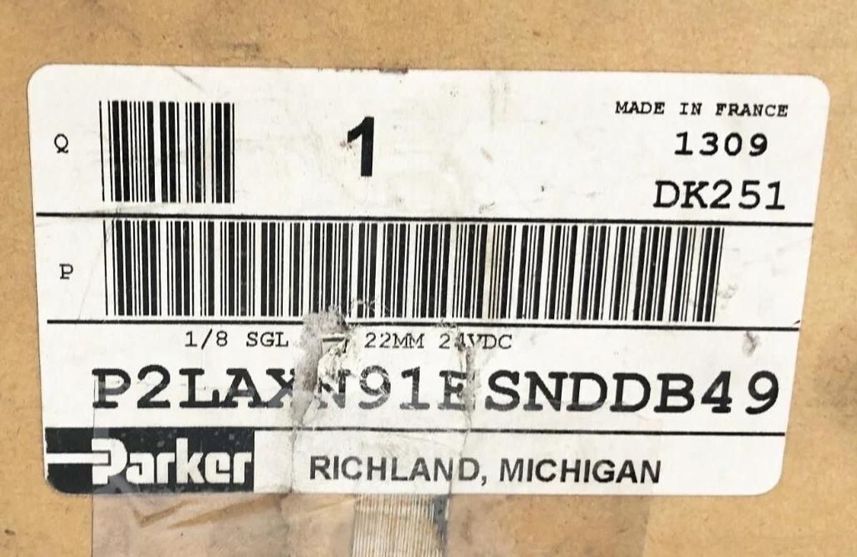 New Parker P2LAXN91ESNDDB49 Solenoid Valve 1/8" NPT 24VDC 145psi