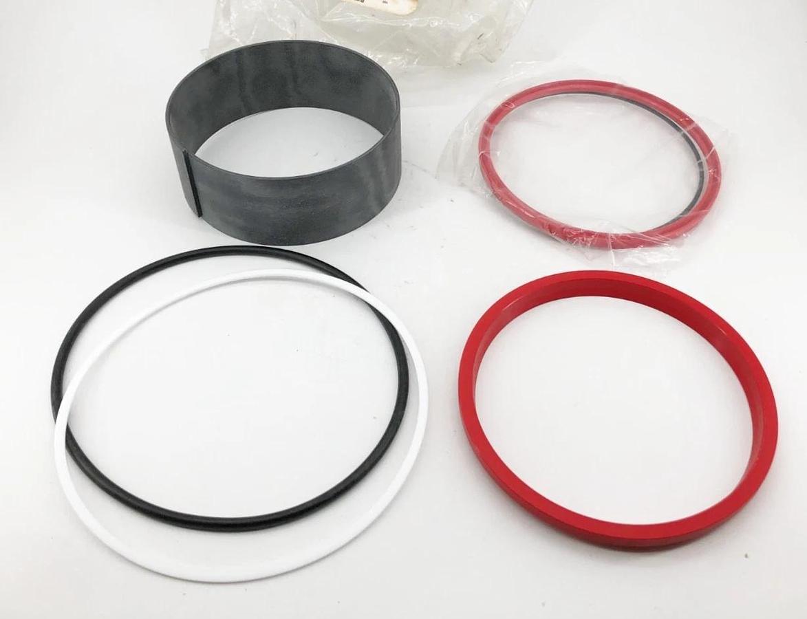 New 5298796 Rod Seal Kit 7" 014936