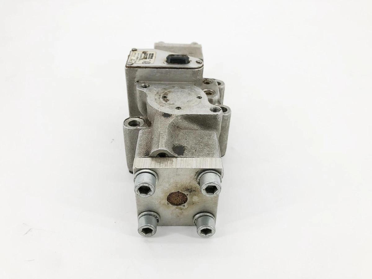 Used Parker Schrader Bellows L5455910253 Solenoid Valve 120/110V 60/50Hz 12W