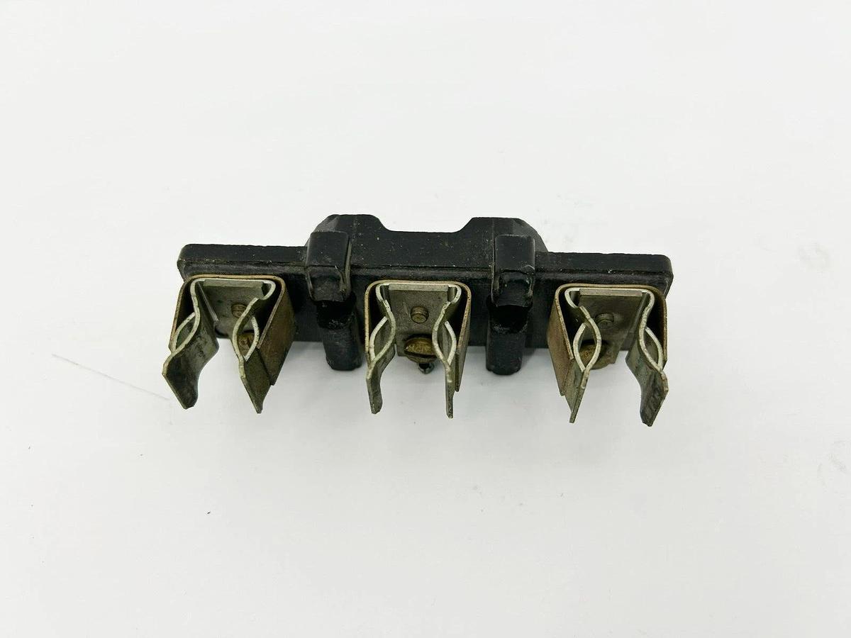 Used Allen Bradley X-217833 Fuse Holder 600V 6A 3 P