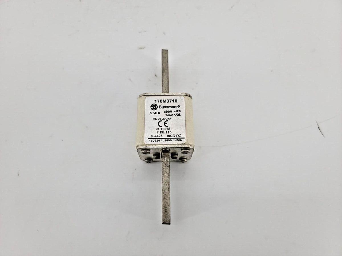 New Bussmann 170M3716 High Speed Fuse 250A 690VAC