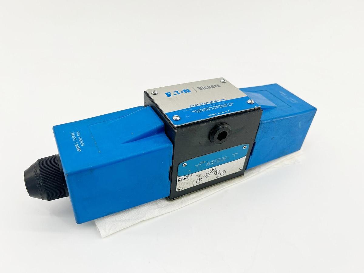New Eaton Vickers DG4S4-016C-H-60 Directional Control Valve 24V coils - No Box