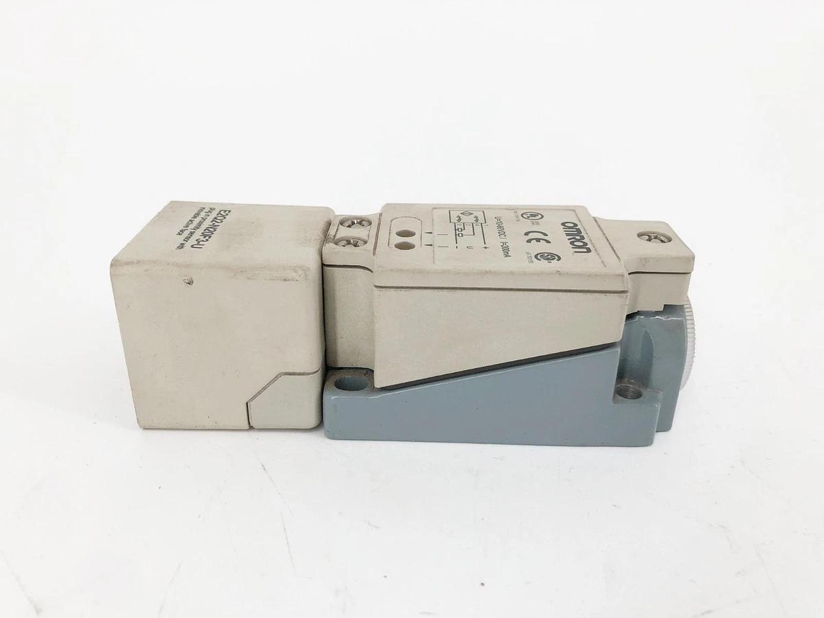 New Omron E2Q2-N20F3-U Proximity Sensor 10-60VDC - No Box