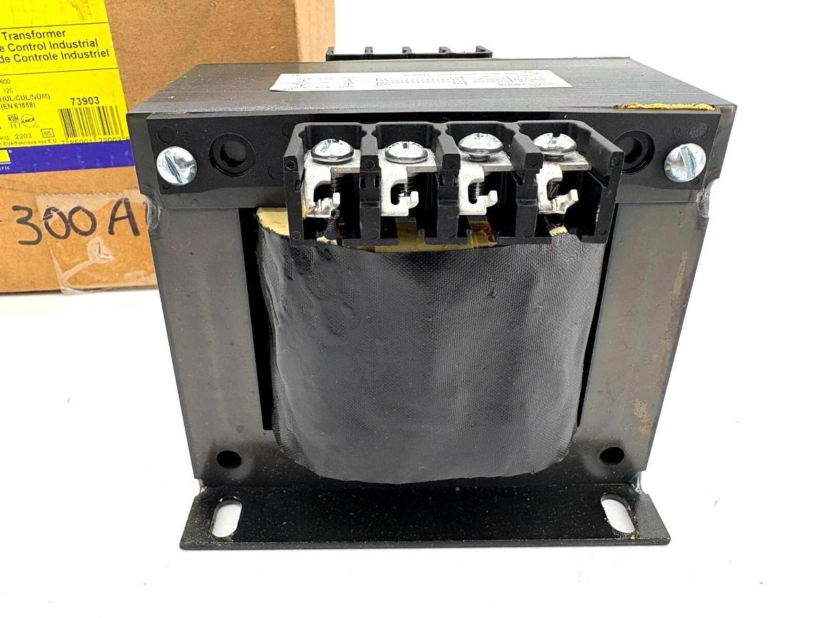 New Square D 9070T750D5 0.75KVA Transformer Pri 550/575/600V Sec 110/115/120V