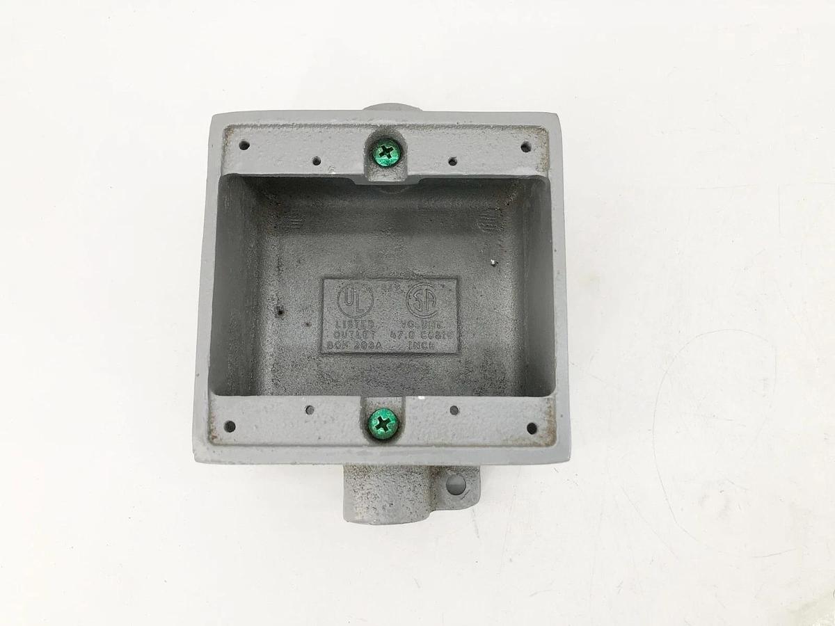 New Killark 2FDC-2M Device Box 3/4" Hub 50.0 Cu. In Capacity