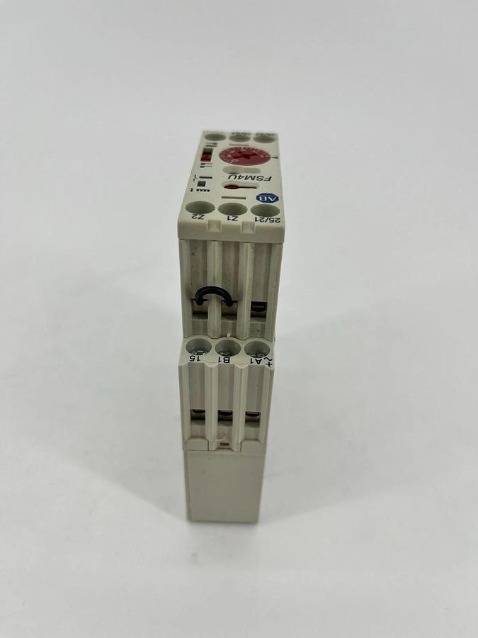 New Allen Bradley 700-FSM4UU23 Ser. B Timing Relay .05s-60h Range