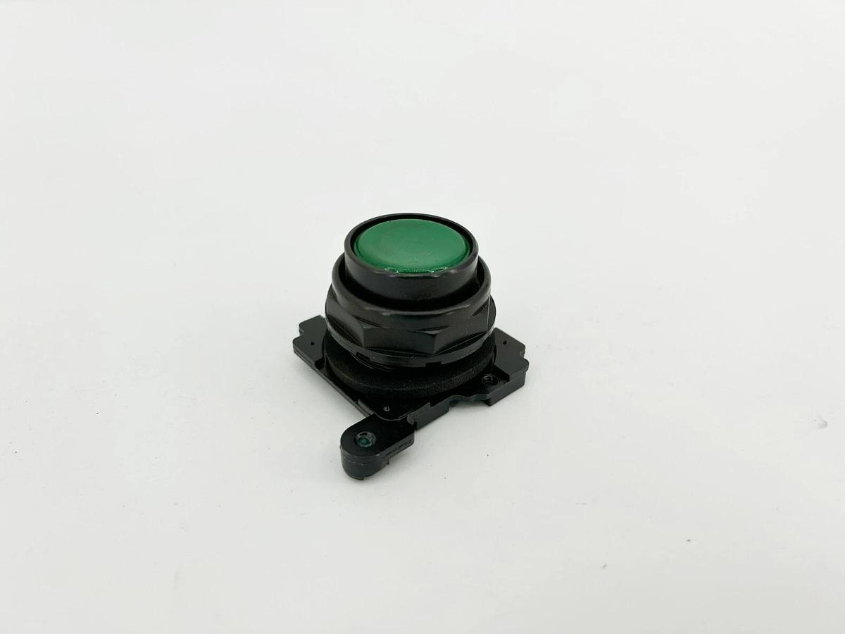 New Eaton Cutler Hammer E34PB3 Corrosion Resistant Green Push Button