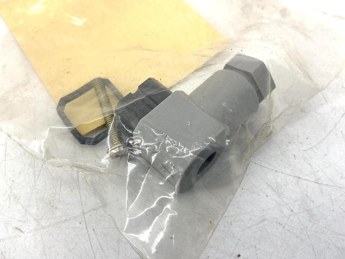 New Bosch 1-834-484-061 Socket Assembly Kit w/ Connector Plug 1834484061