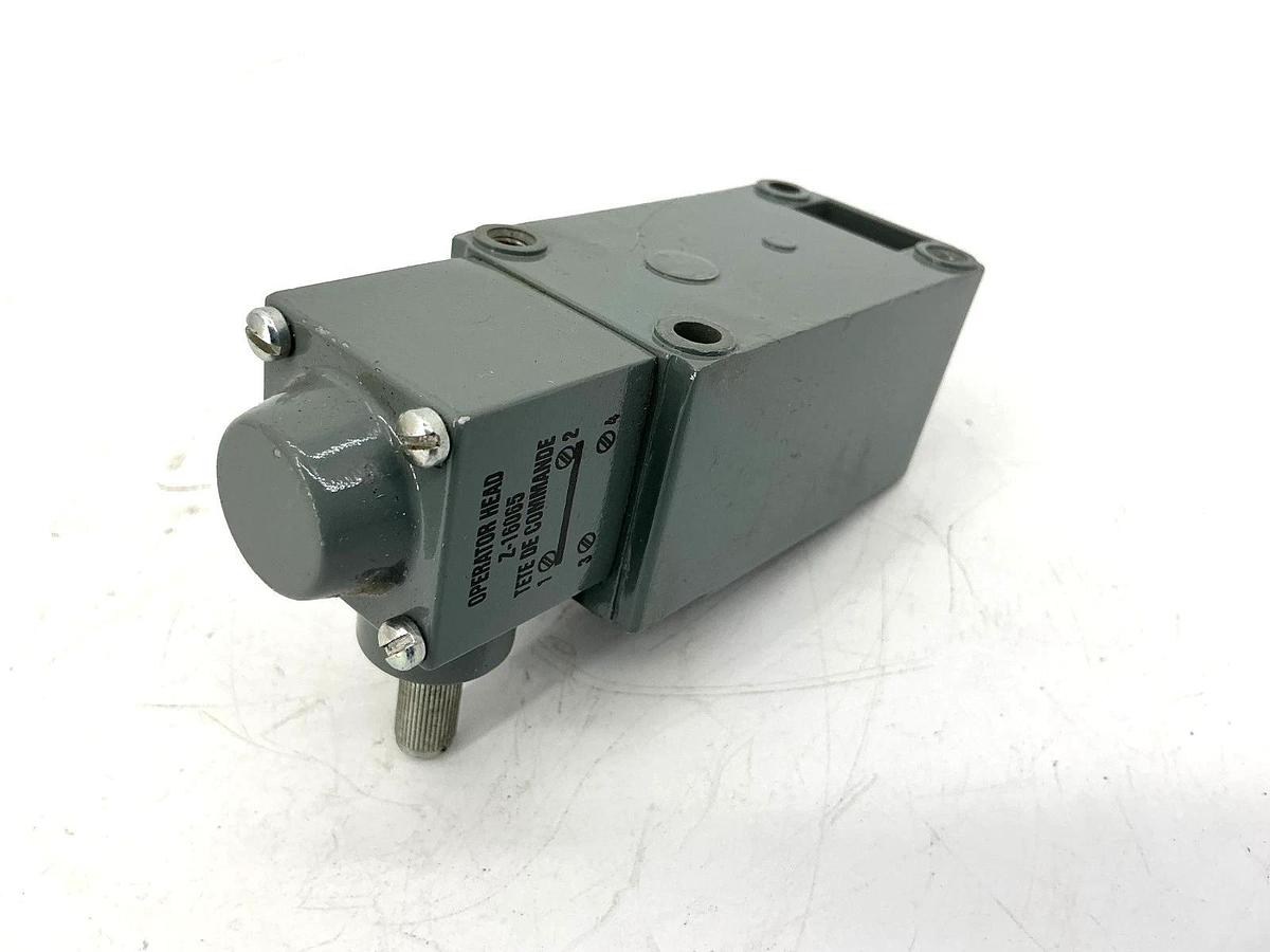 New Allen Bradley 802T-AMW4 Ser D Oiltight Limit Switch 10A 600VAC - No Box