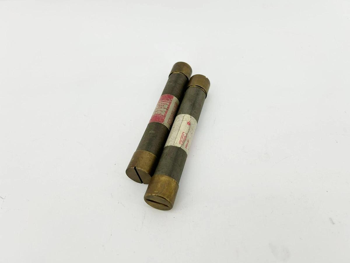 Lot of 2 New Littelfuse RLS-10 Renewable Fuses, 10 A, 600VAC