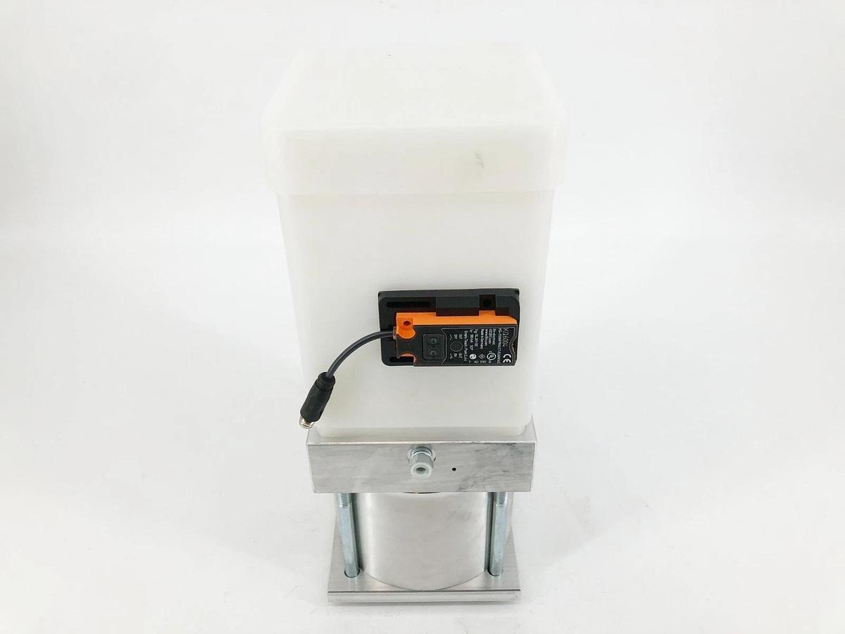 New Bielomatik P30011634 AM Single Piston Pump Capacitive Level Control - No Box