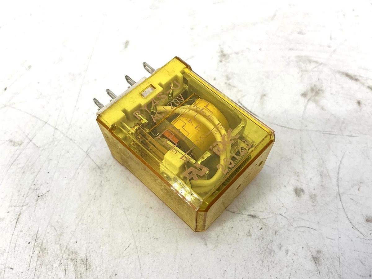 Lot of 4 New IDEC RY4S-UDC24 Miniature Relay 14-Pin 24VDC 4-Pole