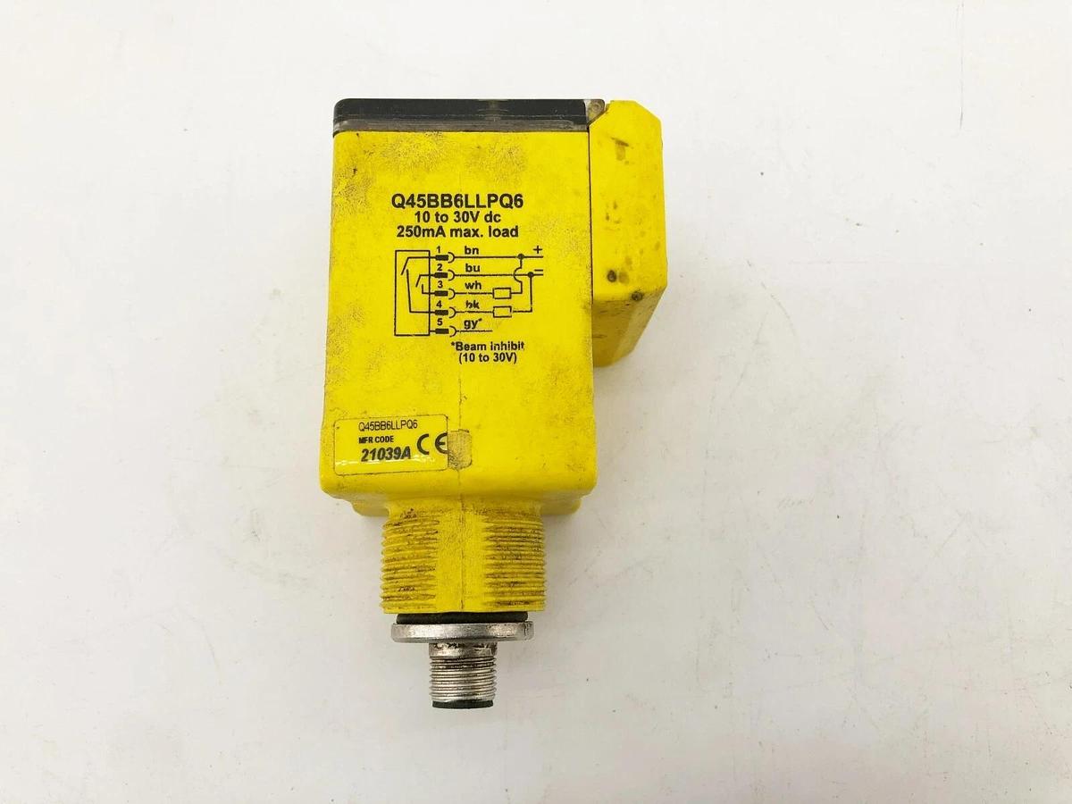 Used Banner Engineering Q45BB6LLPQ6 Retroreflective Sensor 10-30VDC