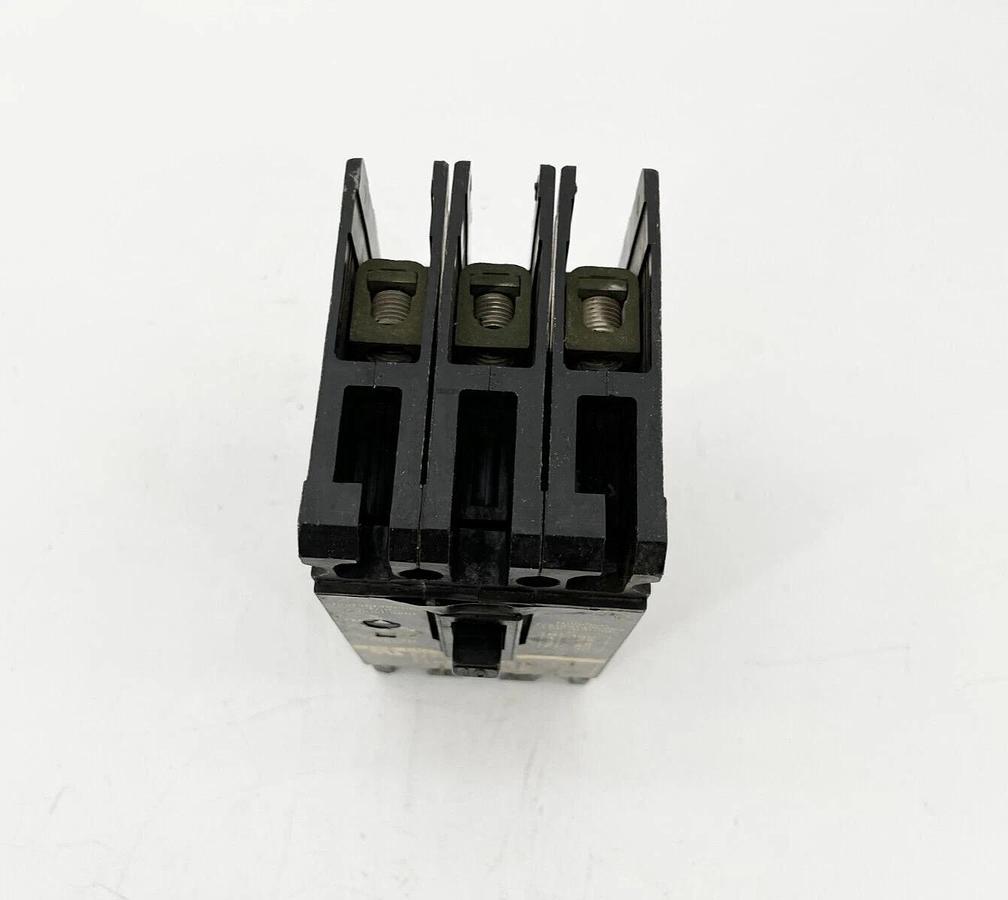 New Siemens E43A010 Circuit Breaker Interrupter 10A 480V 3P